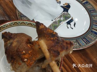 不敢出去吃翻了翻相册，发现年前吃的蒙古菜