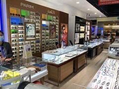 -西南眼镜·蔡司·依视路战略合作店(南街店)