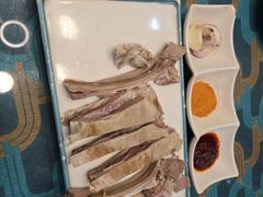 -三江源美食城