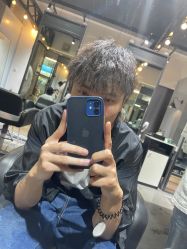 -FRIDAY星期五专业美发沙龙