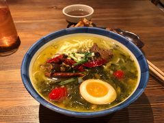 成都老坛酸菜牛腩面-千金一碗·宝岛一村(韩国街店)