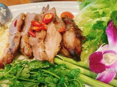 -Chom Cafe and Restaurant