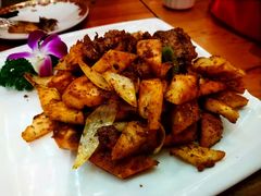 风味馕炒肉-东方亚克西餐厅(西康路店)