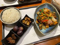 -默加东南亚美食(大宁音乐广场店)