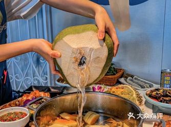萌哒哒椰子鸡三亚湾旗舰店
