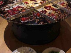 -白乐天毛肚火锅馆(解放碑店)