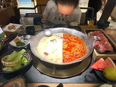 -湊湊火锅·茶憩(南京东路悦荟店)