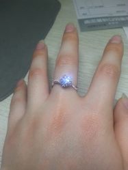 -威德钻石-克拉钻大本营(南京东路店)