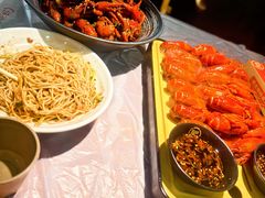 -肥肥虾庄·金牌油焖大虾(汉口城市广场店)