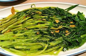 Stir-Fried Amaranth with Fermented Soybean Sauce over High Heat