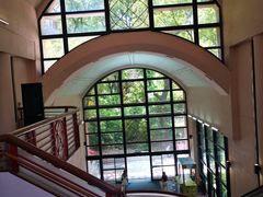 -香港大学