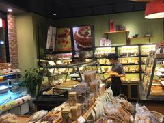 面包甜点陈列柜-皇冠幸福里动物奶油生日蛋糕(万达店)