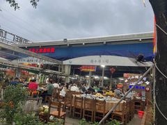 -四川小胡子海鲜(丁村万人海鲜广场店)