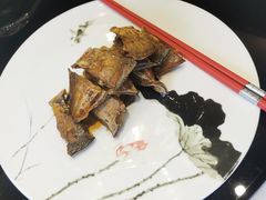 沙律烟鲳鱼-新雅粤菜馆(南京东路店)