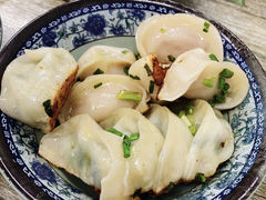 -无名氏宵夜小摊(祝家三姐妹馄饨店)