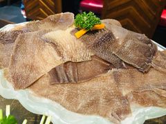 -左庭右院鲜牛肉火锅(金山万达店)