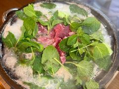 薄荷鸡汤生滚牛肉-有嘢食私房菜(西关新天地店)