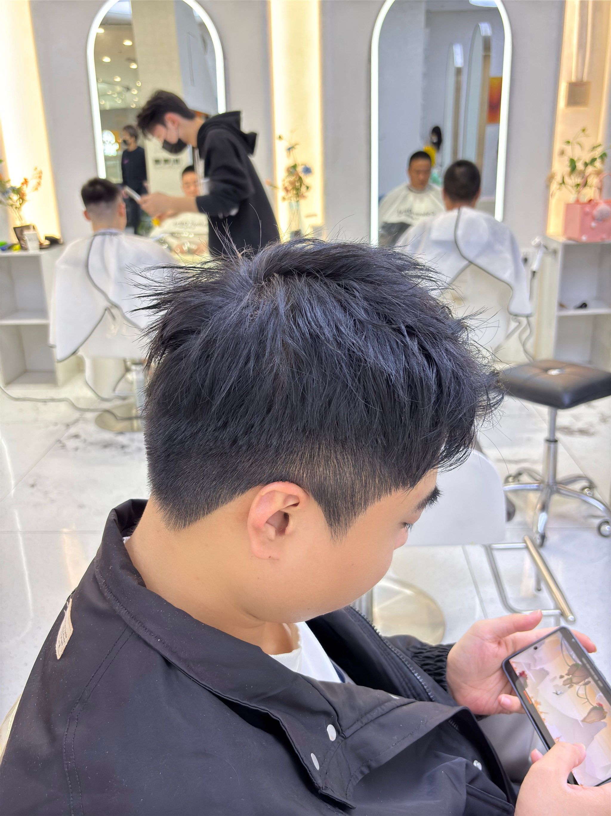 打造潮流男发型