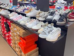 -法雅体育工厂店(皂君庙路店)