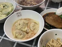 特色荠菜肉馄饨-潘国仙耳光馄饨(黄家阙路店)
