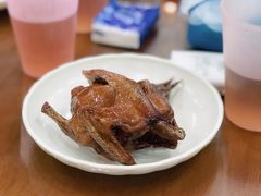 红烧乳鸽-煲煲掂风味煲仔饭餐厅(西区店)