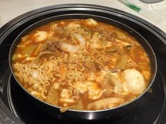 -三清洞摩西韩式年糕火锅(威高广场店)