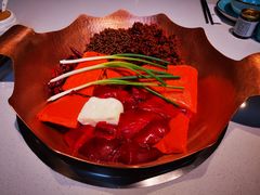 -墨居上隐·院子里火锅(峨眉店)