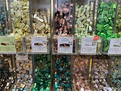 -VENCHI 闻绮(上海佛罗伦萨小镇店)