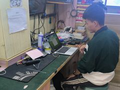 -鸿准通信科技·忠诚手机电脑维修中心(三林店)