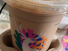 -瑞幸咖啡(凯德埃德蒙顿路店)