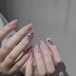-悦指间美甲美睫
