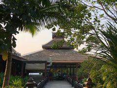景观位-西双版纳洲际度假酒店-海鲜傣味烧烤·侬香全日制餐厅