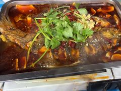-老街烧烤大排档·地道湖北菜·龙虾馆(汉口火车站店)