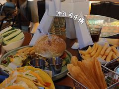 -鲨鱼美式餐厅酒吧Sharky
