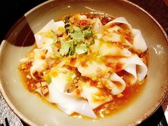 羊毛工镇凉皮-丝路金桃·新疆菜(徐汇店)