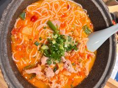剁椒肉炒肉粉-俏凤凰(美林M·LIVE天地东座店)