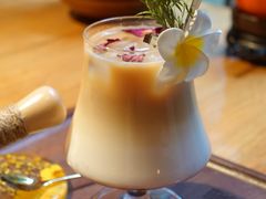 -月亮眼花园餐厅书吧酒吧