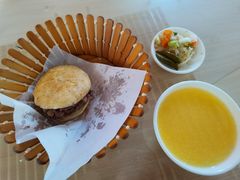 -闫家驴肉老店(华电一校店)