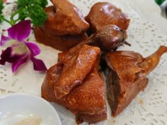 秘制吊烧乳鸽-馨越楼·点心·粤菜(赤坎店)