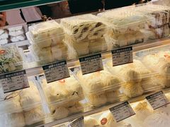 -白玉兰食品甜凤店(合生汇店)