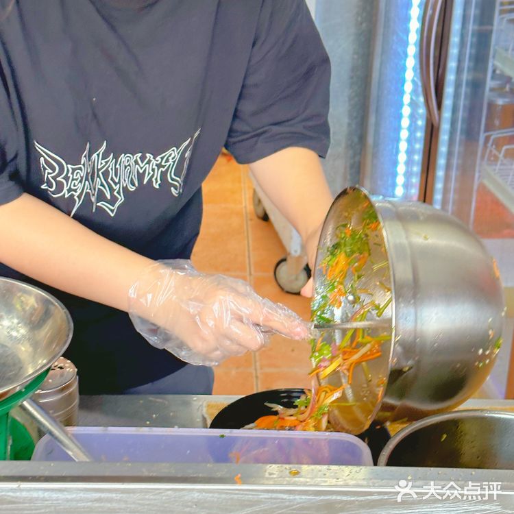 来顺德旅游一定要吃超级无敌脆的鱼皮！