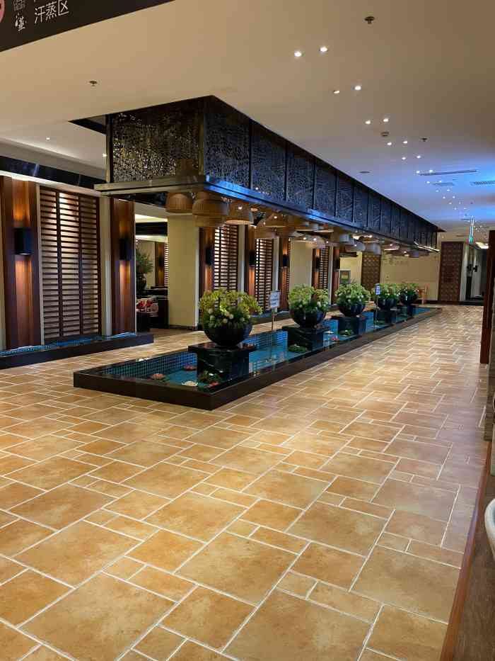 冠圣泉-"水压太低了,绝对的硬伤啊!前台接待相当负."-大众点评移动版