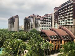 -三亚湾海居铂尔曼度假酒店