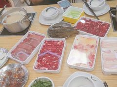-杨老板·海鲜集市火锅·鲜切牛肉(中防万宝店)