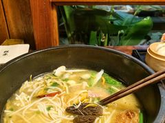 -银米·云南传统过桥米线(双廊黑金冠店)