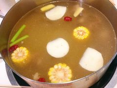 清汤牛腩锅-牛记皇鲜牛肉火锅(环球度假区梨园店)