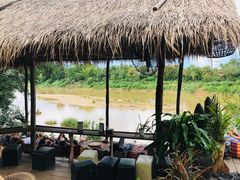 -乌托邦酒吧和餐厅