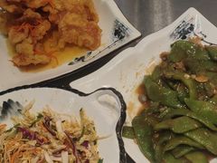 -雪乡人家东北菜·铁锅炖一切(高斯路店)
