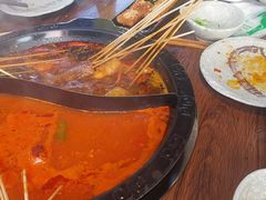 -签多多串串香火锅