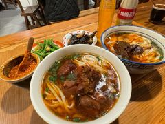 -矮子粉店1985·长沙米粉(湘春路店)